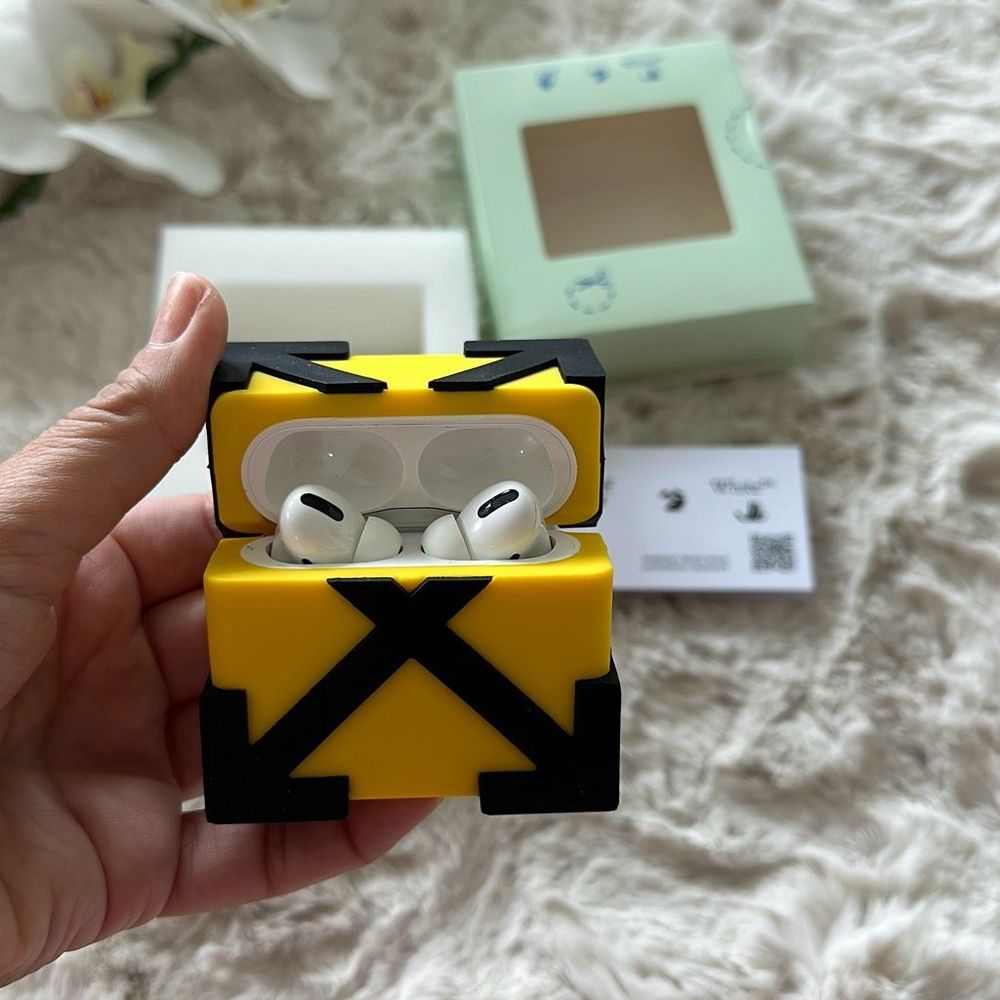 Off-White Arrow Logo Airpods Pro Case - Picture 7 of 7